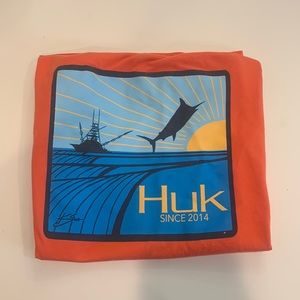 Orange Huk t shirt size M